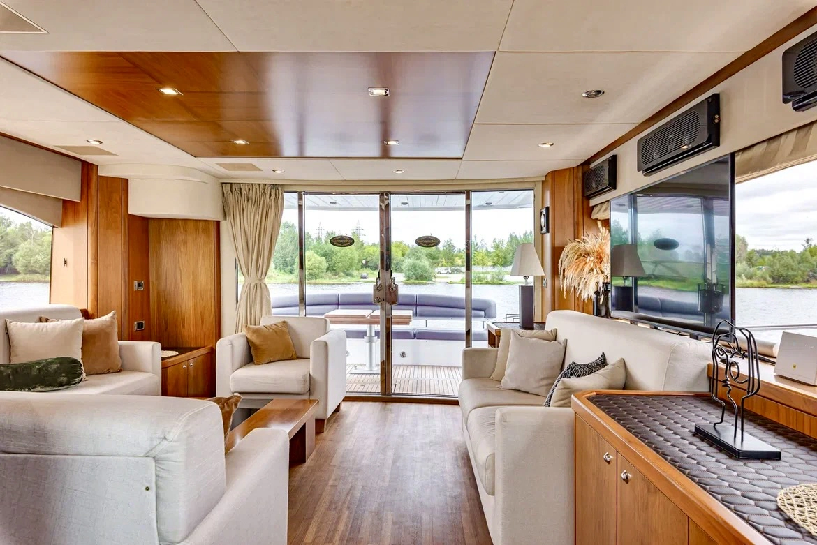 Аренда яхты Sunseeker 70 «Pallada» image- 16